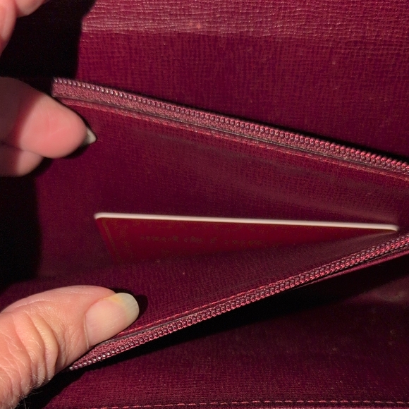 Cartier Must De Cartier Long Burgundy Leather Wallet with Gold Detail - Picture 5 of 12